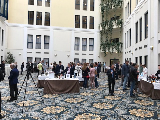 Amprius Lagar en V Salón Selección MOSCÚ